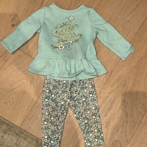 Little sister sweater ruffle set with tights